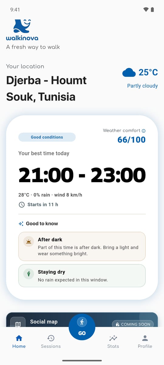 WalkiNova home screen: your best time today is 21:00 to 23:00, weather comfort 66/100, with tips for after dark and staying dry
